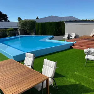 Grove Park Motor Blenheim